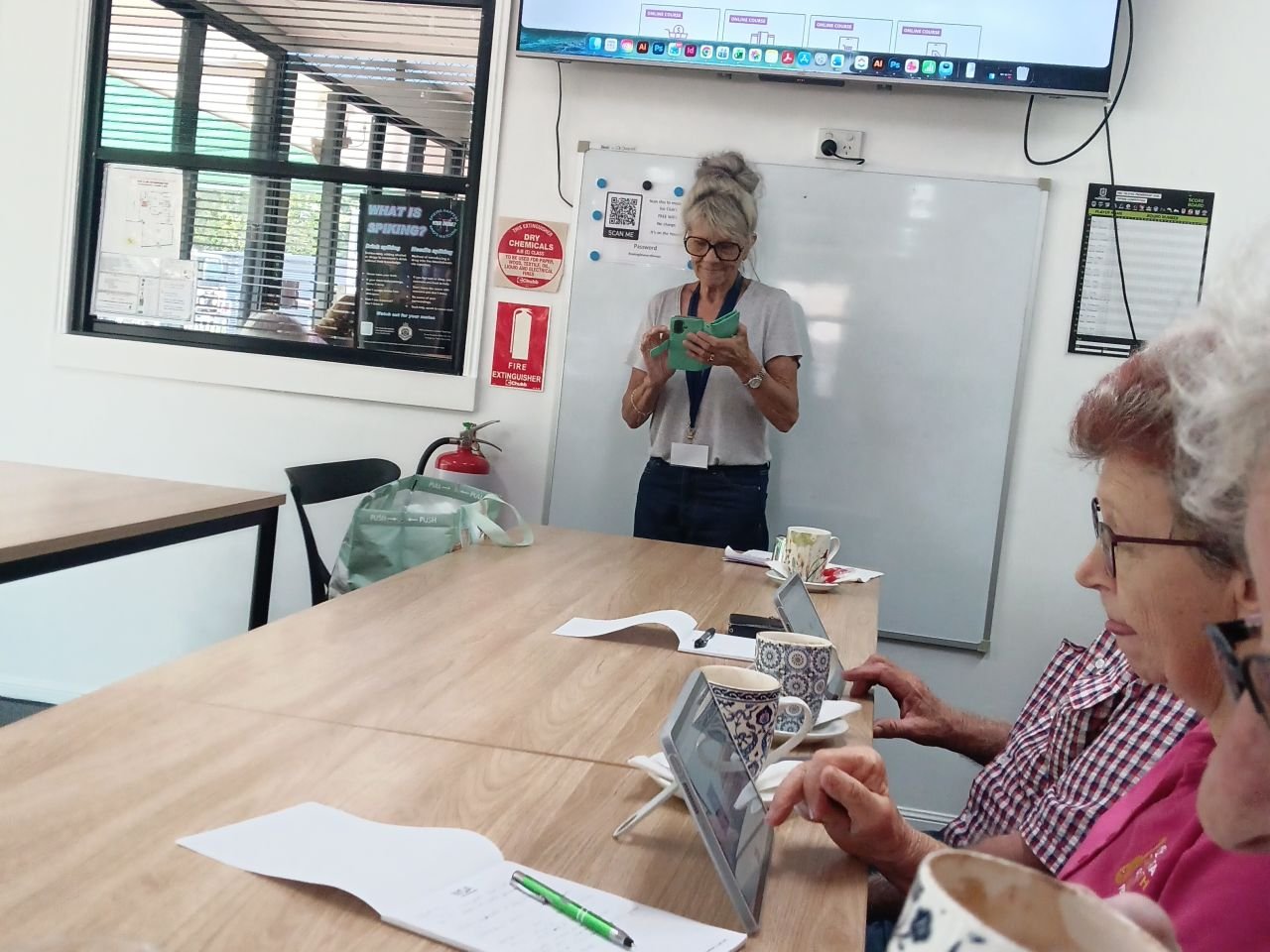 Week Three of Digital Skills Workshops.
It's fantastic to see so many participants here today.
Our wonderful facilitator, Robbie Tedge is keeping the course light and relaxed. It's easy to learn new things under these conditions. 25/3/2026