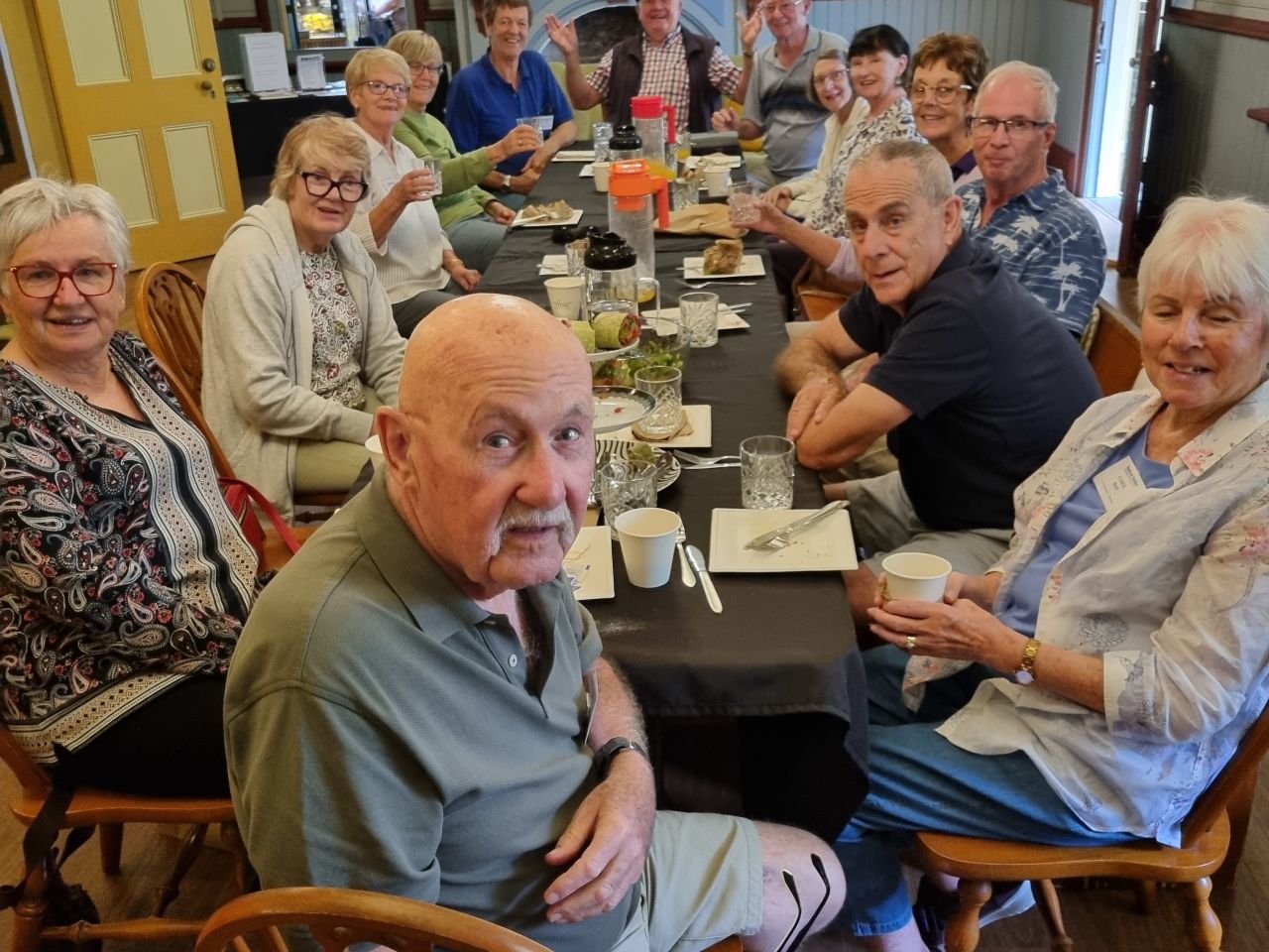 After touring the old and new Koala hospitals we carried on to Roto House and had a lovely lunch in one of their beautiful rooms. Very enjoyable, everyone had a great time. 17/4/25