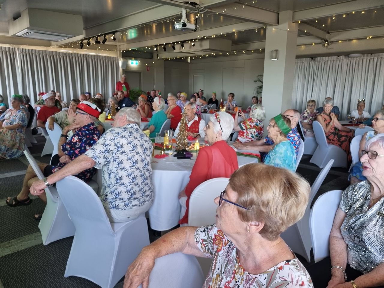 We had a wonderful Christmas lunch at the Mercure Hotel. Great food and the staff could not do enough for us. Everyone seemed to have a great time, a bit of song and dace by the entertainers good fun, 11/12/25