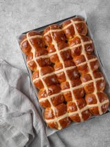Traditional hot cross buns