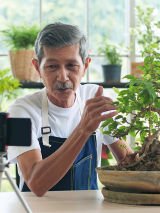 Seniors storming socials