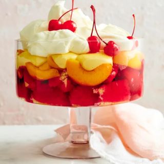 Classic Christmas trifle