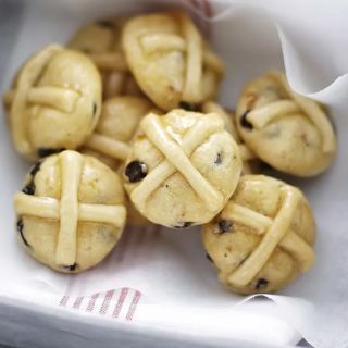Hot cross bun cookies