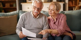 Should investors contribute to the compensation scheme?