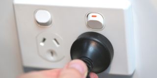 Protecting electricity consumers from bill shock 