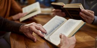 Books linked to seniors’ independence