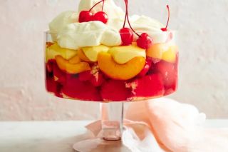 Classic Christmas trifle