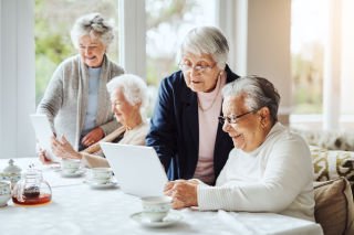 Older Australians’ digital engagement in turbulent times