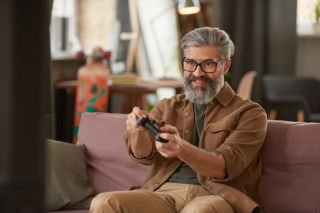 Older gamers get social during lockdowns