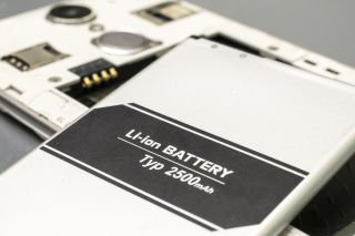 How to stay safe when using batteries