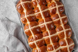 Traditional hot cross buns