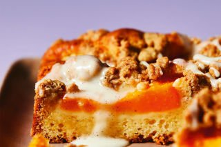 Peach crumble sheet cake
