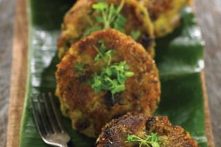 Green split pea and potato cakes