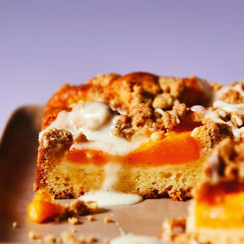 Peach crumble sheet cake