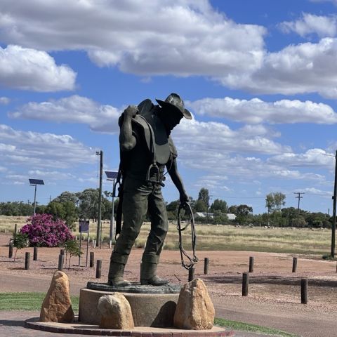 Signature Longreach & Winton