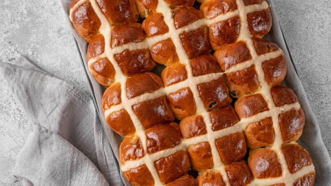 Traditional hot cross buns