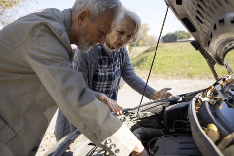Safety tips for driving on an extremely hot day
